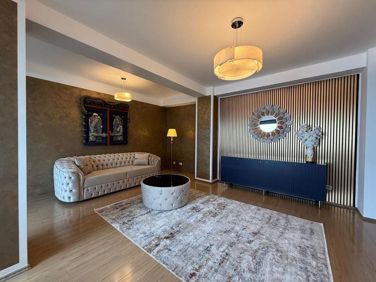 Apartament cu 3 camere decomandat, mobilat în Faleză