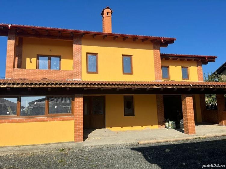 Casă cu 5 camere cu Teren 724 Mp în Sânandrei