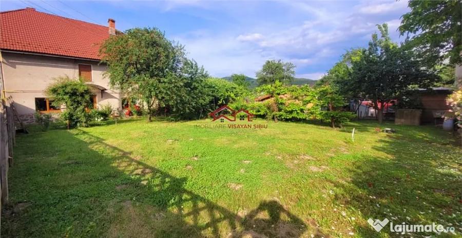 Casă cu 5 camere cu Teren 705 Mp în Central