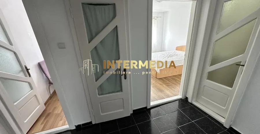 Apartament cu 2 camere decomandat, mobilat în Industrială