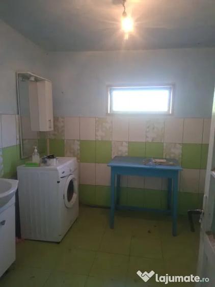 Casă cu 4 camere cu Teren 850 Mp în Coada Malului