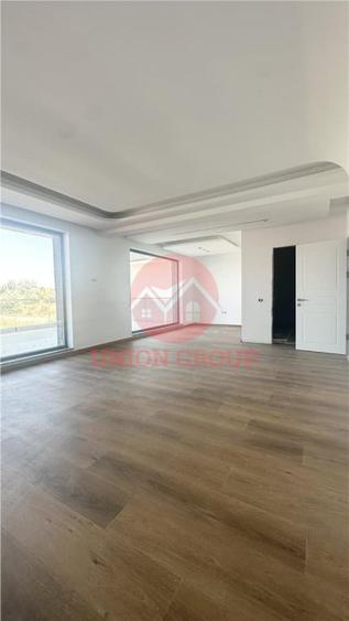 Casă cu 5 camere cu Teren 391 Mp în Nord