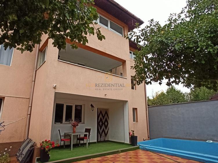 Casă individuală cu 6 camere cu Piscina în Dristor
