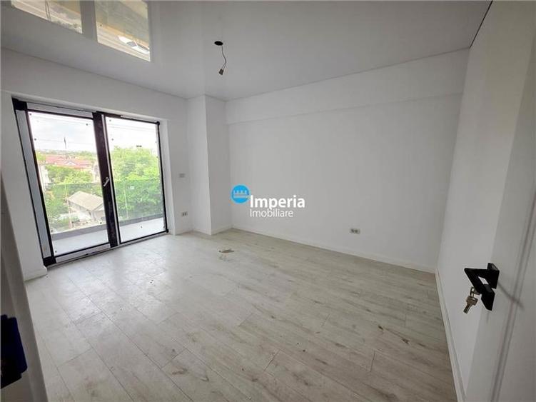Apartament cu 3 camere decomandat în Aeroport