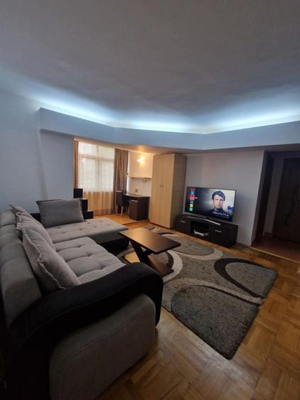 Apartament cu 2 camere semidecomandat în Hunedoara