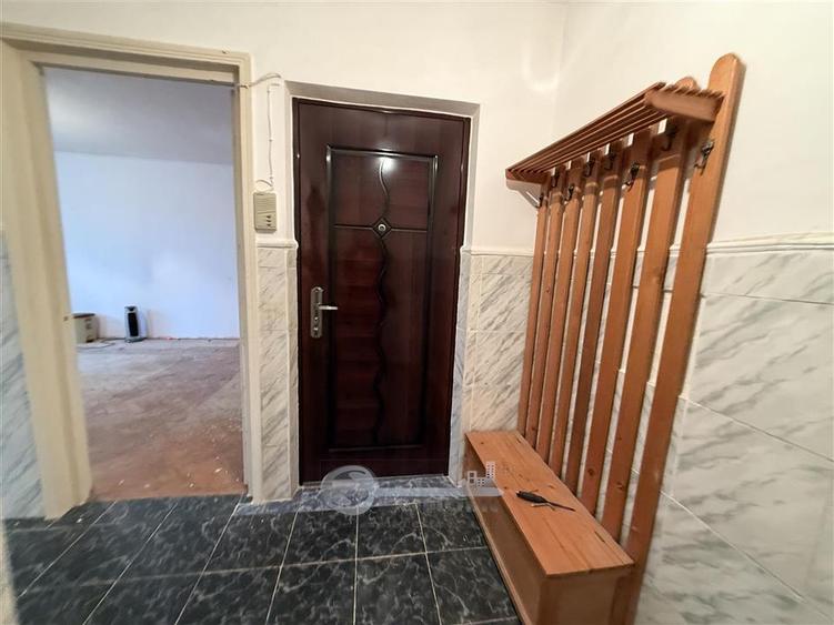 Garsonieră decomandată în Nicolina