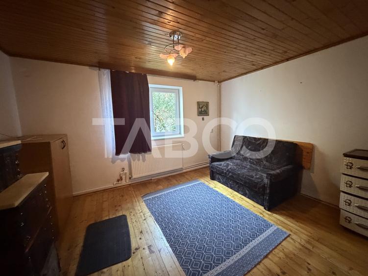 Casă individuală cu 5 camere cu Teren 500 Mp în Dejani