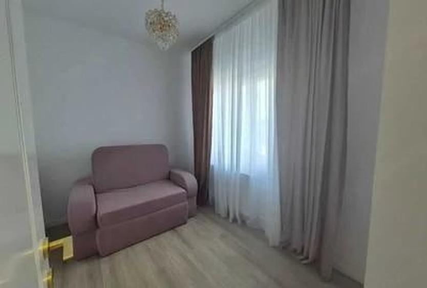 Casă cu 4 camere cu Teren 370 Mp în Domnești