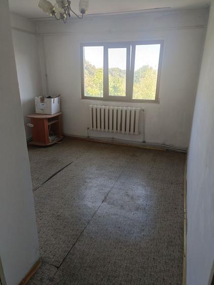 Apartament cu 2 camere decomandat în Narcisa
