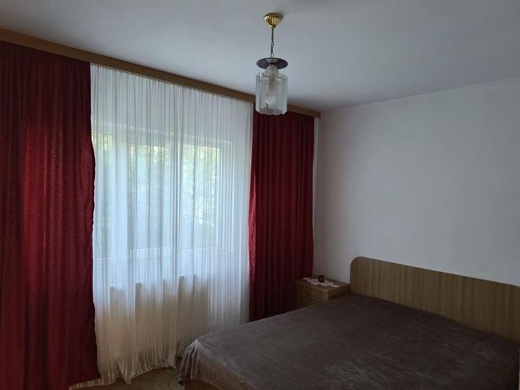 Apartament cu 2 camere semidecomandat în Enachiță Văcărescu