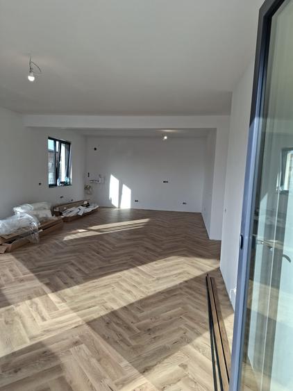Casă individuală cu 4 camere cu Canalizare în Trivale