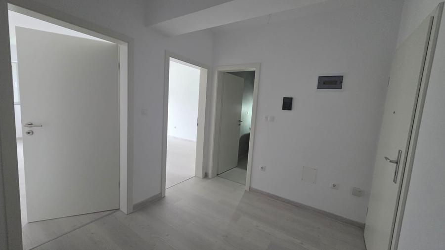 Garsonieră decomandată în Avantgarden