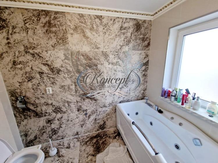 Duplex cu 5 camere cu Canalizare în Câmpului