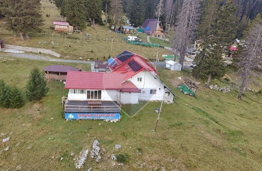 Hotel/Pensiune, de 4,535 mp, în Moroeni