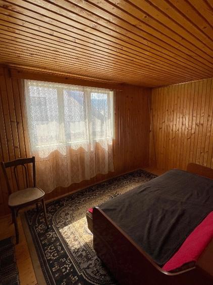 Casă individuală cu 5 camere cu Teren 1045 Mp în Central