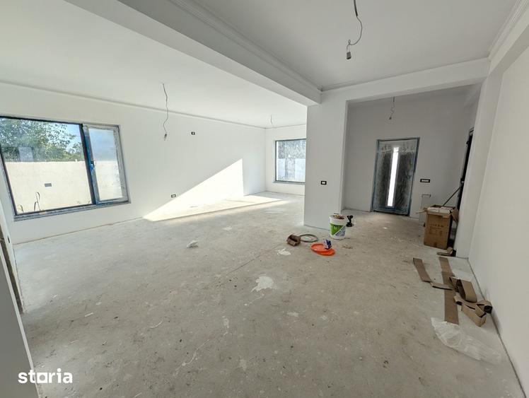 Casă cu 5 camere cu Teren 500 Mp în Ștefăneștii de Jos