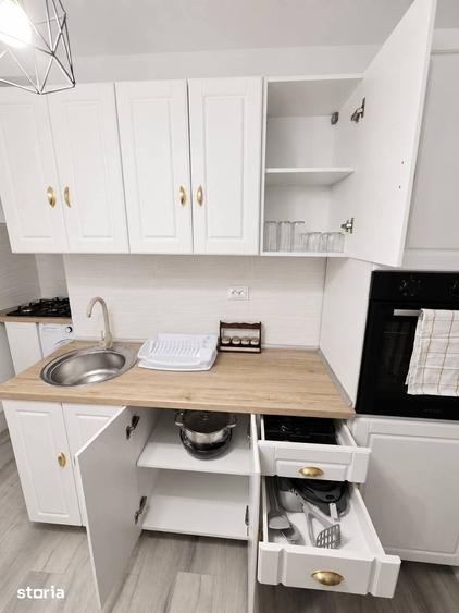 Apartament cu 3 camere în Tudor Vladimirescu