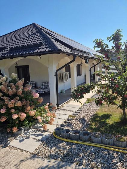 Casă cu 3 camere în Mărăcineni