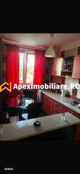 Apartament cu 3 camere semidecomandat în Grivița