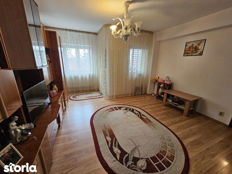 Apartament cu 3 camere decomandat în 13 Septembrie