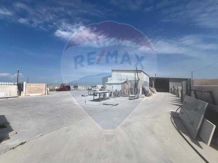 Spațiu industrial, de 740 mp, în Vânători