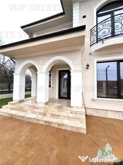 Casă cu 5 camere cu Teren 600 Mp în Central