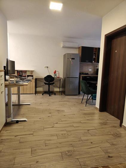 Proprietar, vand apartament cu 2 camere, strada Ceyrat, West Residence, Oradea. - 2