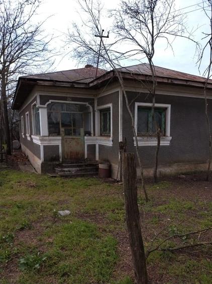 Casă individuală cu 3 camere cu Teren 780 Mp în Săceni