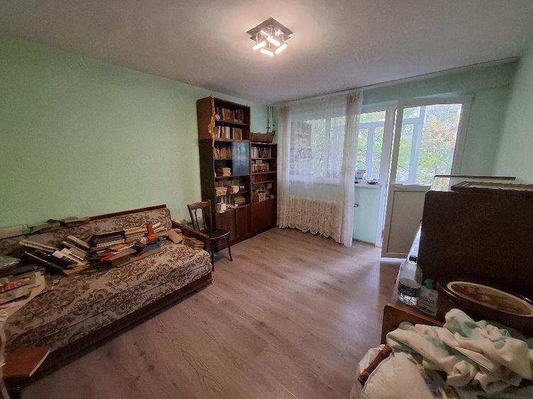 Apartament cu 2 camere decomandat în Drumul Taberei