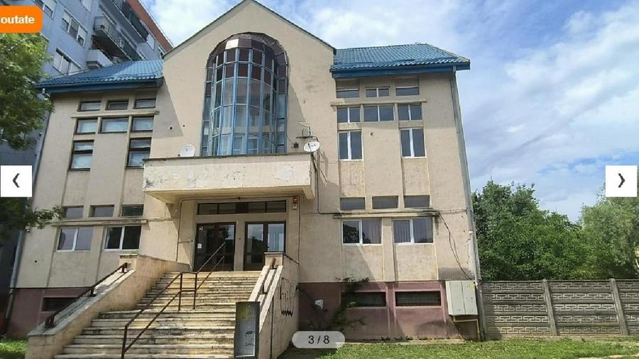 Spațiu comercial, de 1,700 mp, în Central