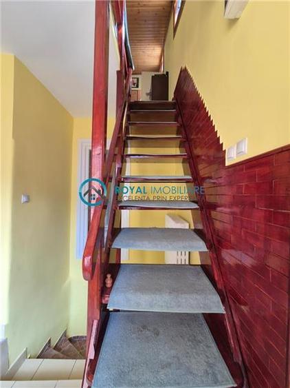 Casă individuală cu 6 camere cu Canalizare în Gheorghe Doja