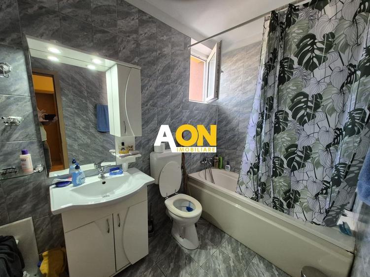 Duplex cu 3 camere cu Canalizare în Central