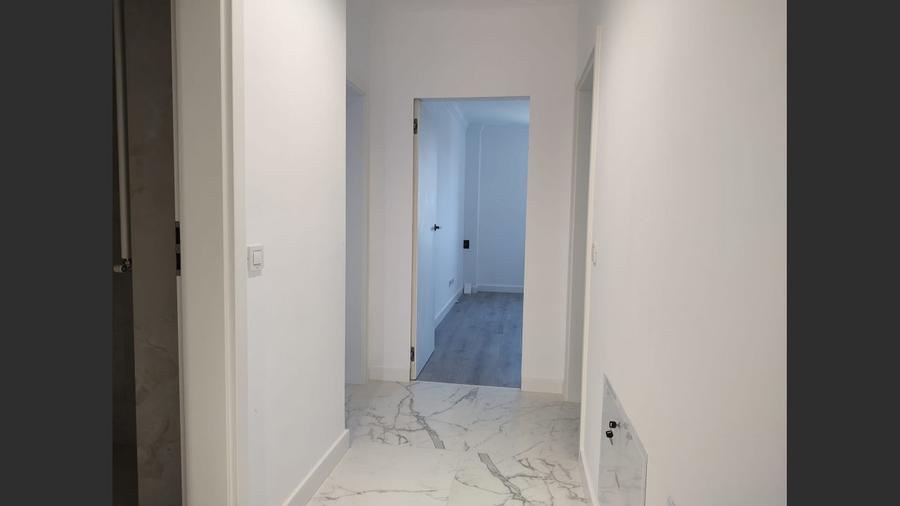 Penthouse cu 5 camere decomandat, mobilat în Nufărul