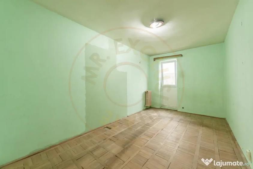 Apartament cu 3 camere decomandat în Războieni