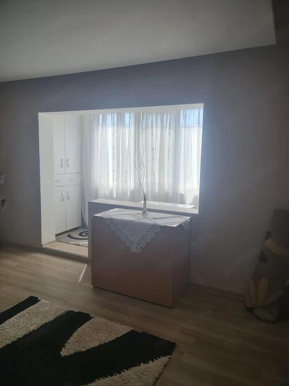 Apartament cu 2 camere semidecomandat, mobilat în Calea Urseni