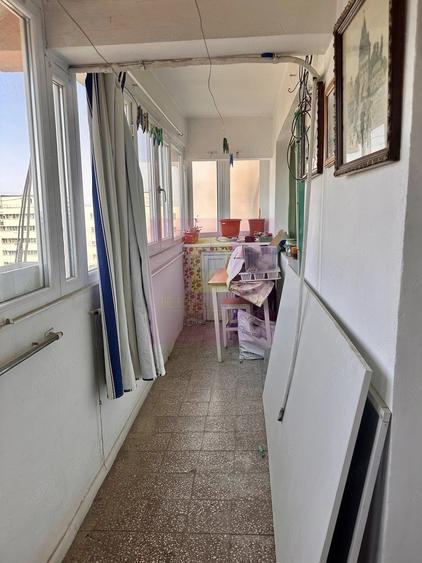 Apartament cu 3 camere decomandat în Iancului