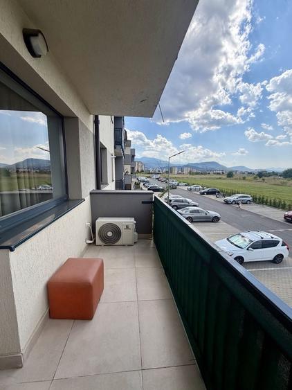 Apartament cu 2 camere de inchiriat in zona Tractoru Coresi Mall cu loc de parcare si aer conditionat, et 1/3 cu lift - 3
