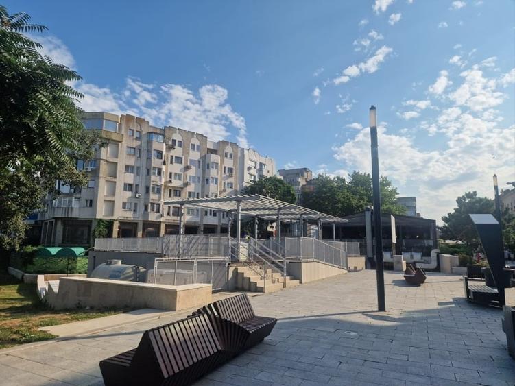 Apartament cu 3 camere decomandat în Ultracentral