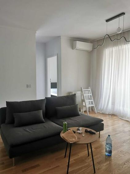 Apartament cu 2 camere semidecomandat, mobilat în Bucureștii Noi