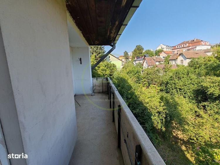 Apartament cu 3 camere decomandat în Ștrand