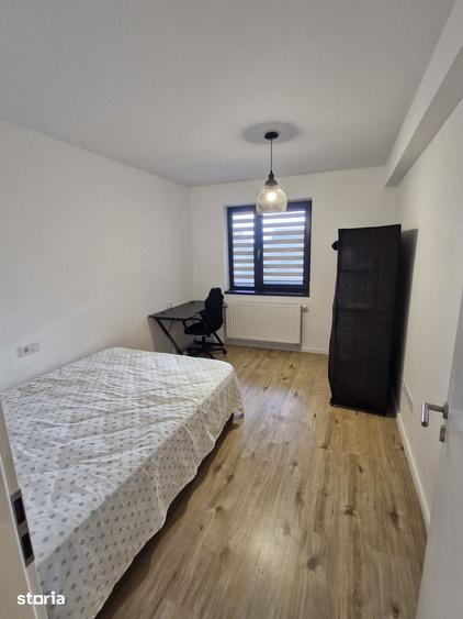 Apartament cu 3 camere în Tractorul