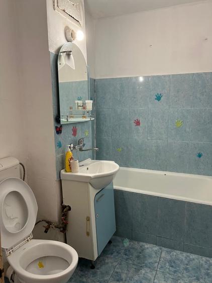 Apartament cu 2 camere decomandat în Republicii