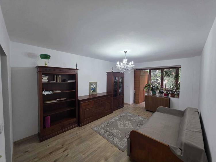 Apartament cu 2 camere decomandat în George Enescu