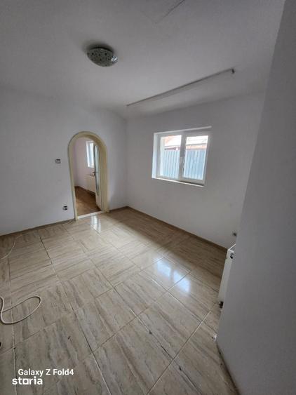 Casă cu 3 camere cu Teren 123 Mp în Călărași