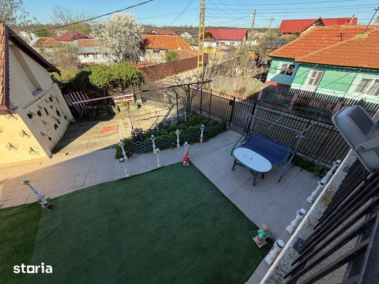 Casă cu 10 camere cu Teren 800 Mp în Costești