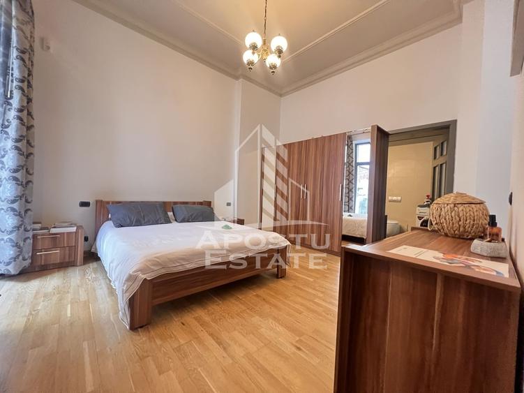 Apartament cu 5 camere decomandat în Central