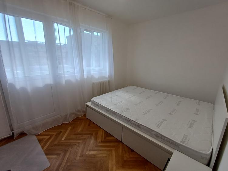 Apartament cu 3 camere decomandat în Grigorescu