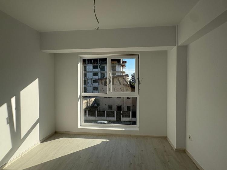 Apartament cu 2 camere decomandat în Theodor Pallady