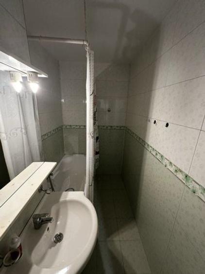 Garsonieră decomandată, mobilată în Sebastian