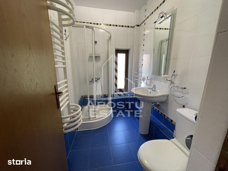 Casă cu 5 camere cu Teren 400 Mp în Lipovei